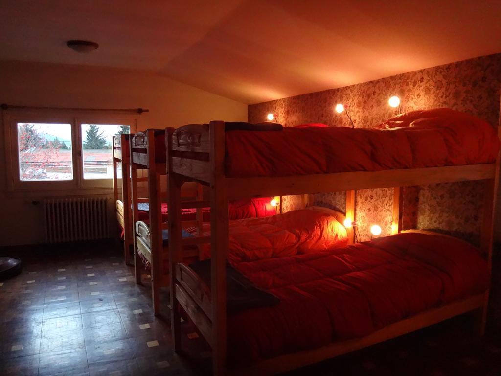 Sofi'S Hostel Сан Карлос де Барилоче Стая снимка